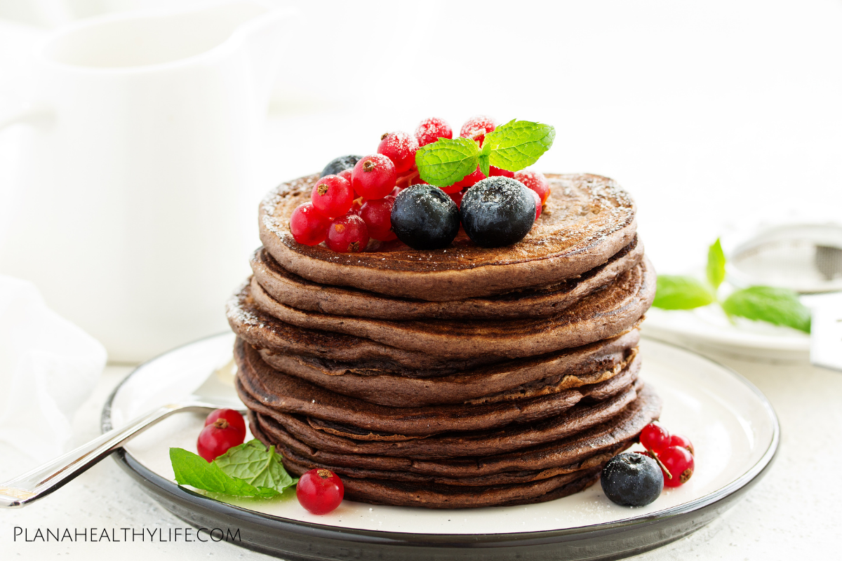 Ridiculously Easy Chocolate Brownie Shakeology Pancakes